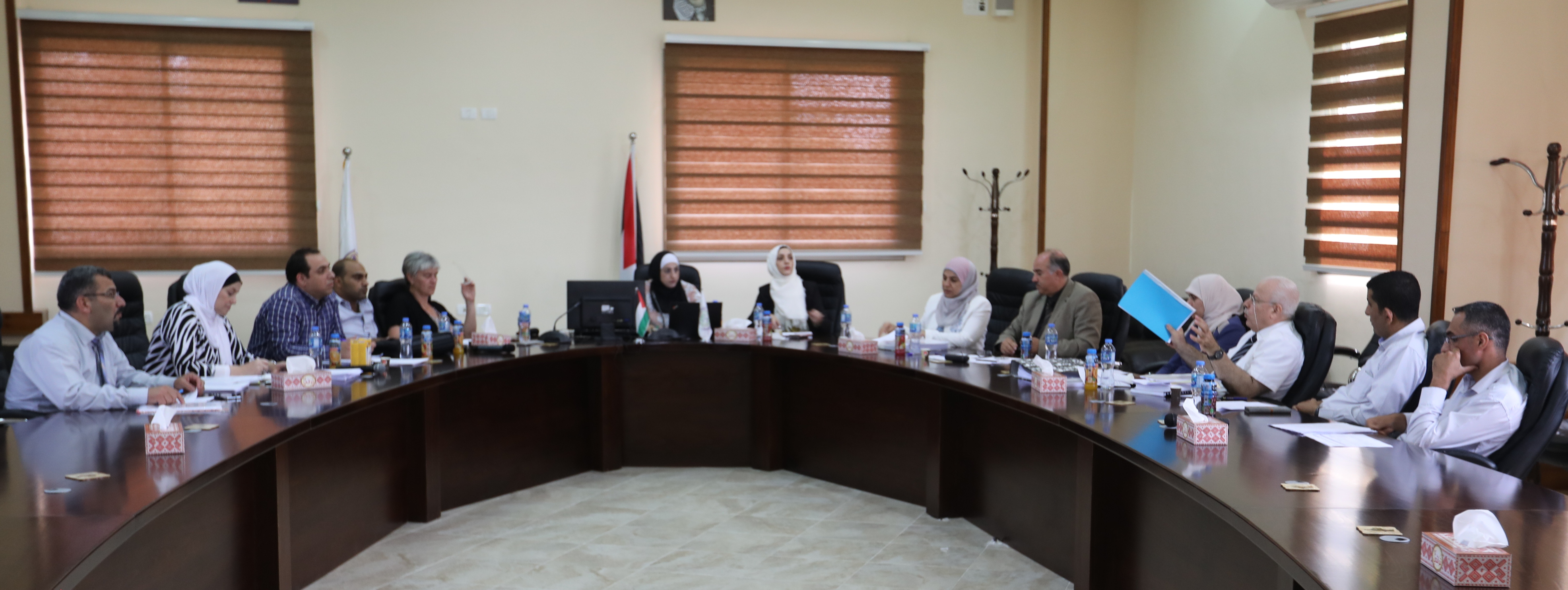 جامعة خضوري تستضيف وفداً من مجلس البحوث والتبادلات الدولية 